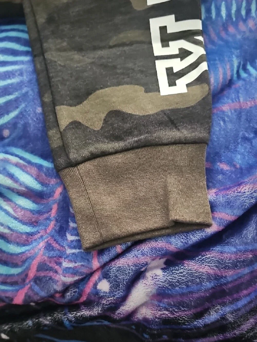 PINK Victoria's Secret Olive Camo Off Shoulder Crop Sweatshirt and Joggers Set